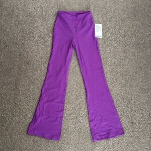 NWT Lululemon Groove SHR Flare Pant size 6